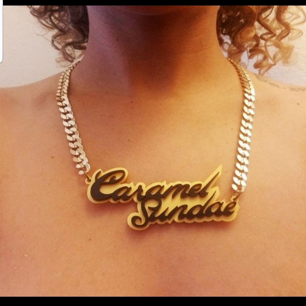 Fashion necklace plate